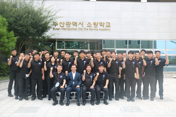 (사진제공:부산소방) 부산시의회 신상해 의장 소방공무원 교육생 대상 특강