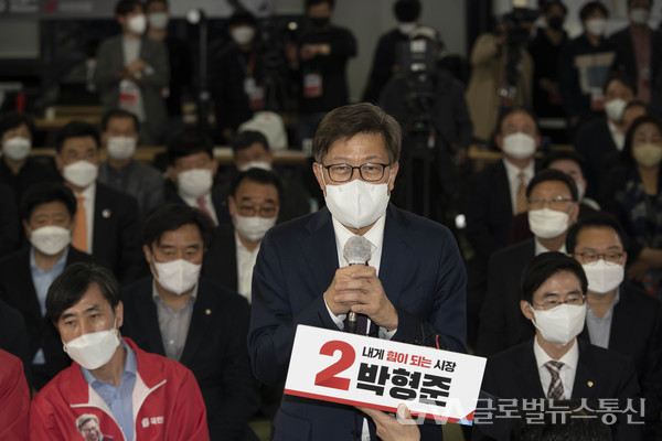 (사진제공:박형준 당선인 캠프) 4.7 보궐선거 부산시장 당선인 박형준
