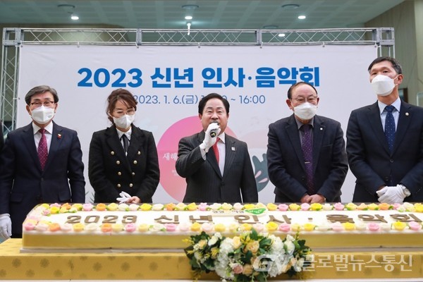 (사진제공:남양주시) 시민시장과 함께하는 ‘2023 신년 인사 및 음악회’ 개최(사진1)