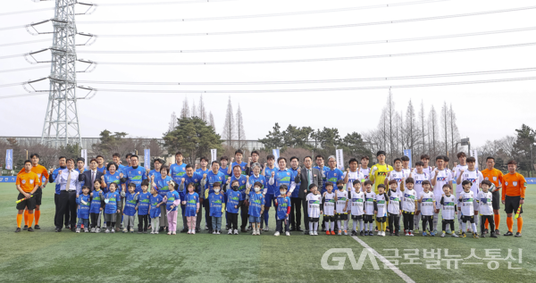 (사진제공:시흥시)시흥시민축구단,‘K3리그 홈 개막전 첫 승리 기쁨