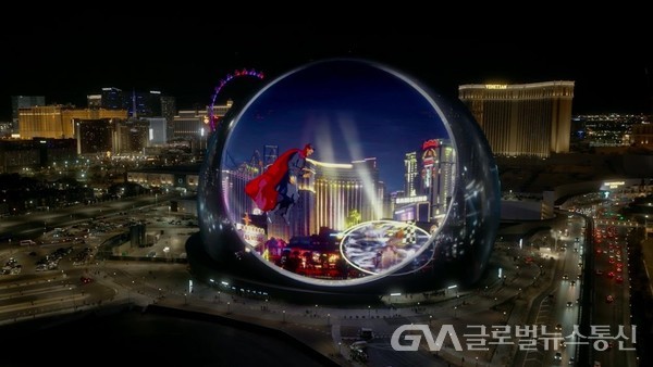 (사진제공:삼성전자)현지시간 1월 8일 미국 라스베이거스의 랜드마크 스피어(Sphere)에서 공개된 ‘갤럭시 언팩’ 디지털 티징 영상
