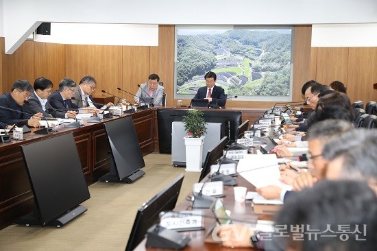 (사진제공:금산군) 박범인 금산군수, 빈틈없는 제22대 국회의원 선거 업무 주문