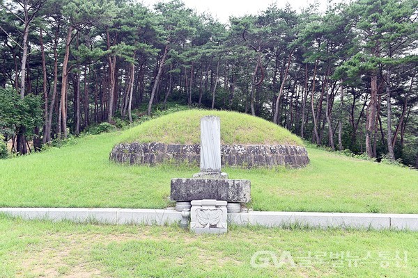 (사진:글로벌뉴스통신 권오헌 기자)전남 장성군에 위치한 박수량 선생의 묘와 백비 