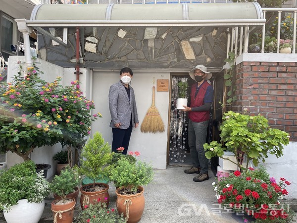 (사진제공:과천시)과천시 문원행복마을관리소, ‘내집앞 가꾸기 콘테스트’ 개최