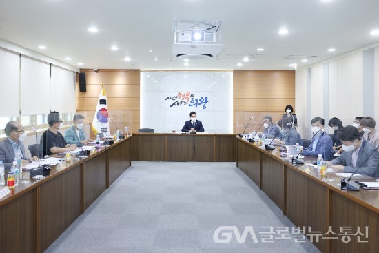 (사진제공:의왕시청) 평생교육 중장기 종합발전계획 중간보고회 개최