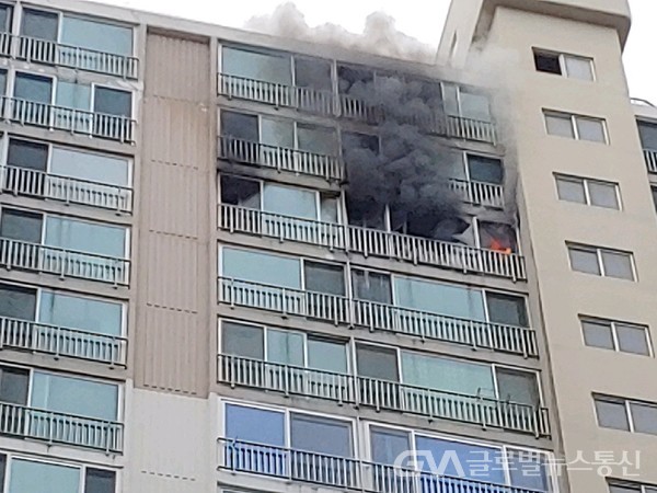 (사진제공:부산경찰) 사상구 아파트 화재