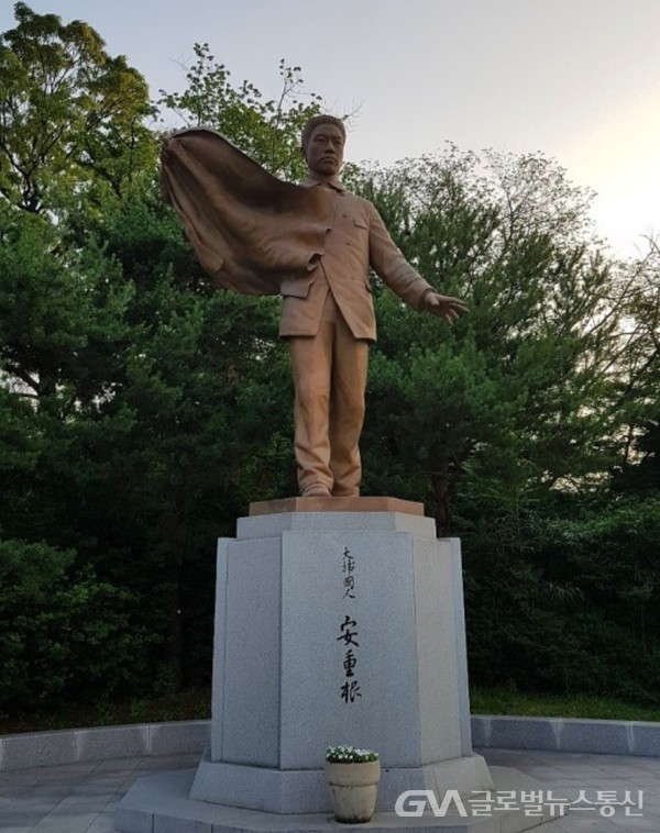 (사진제공:허경영후보캠프) 서울 남산 안중근 의사 동상