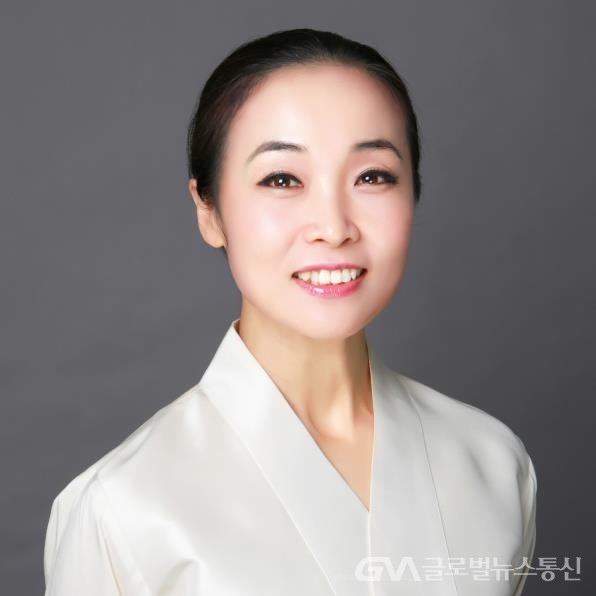 (사진제공:조직위원회 사무국) 신임 운영위원장 신은주