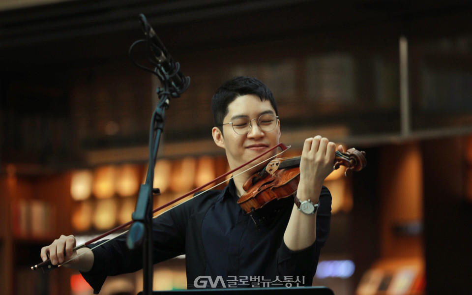 (사진제공 : CNDW) 바이올리니스트 김덕우