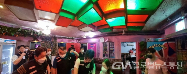 (사진제공:부산경찰) 클럽, 노래방 등에서 마약류 유통·투약한 외국인 검거