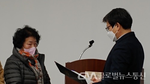 (사진제공:글로벌뉴스통신) 안동포 품평회 수료식