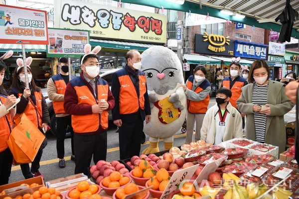 (사진제공:남구) 전통시장 농수산물 원산지표시 홍보 캠페인
