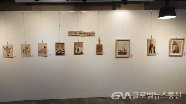 행복한인두화그림동호회, 군포시생활문화센터 성과 공유 공동 미니 전시 참여