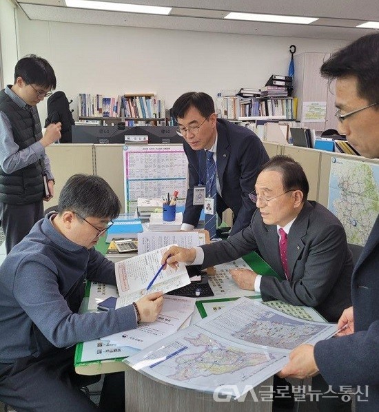 (사진제공:천안시) 박상돈 천안시장, 국토부 방문해 지역현안 협조 요청