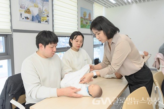 (사진제공:양천구) 임신 · 출산 · 육아 ‘시기별 맞춤형 교육’ 운영